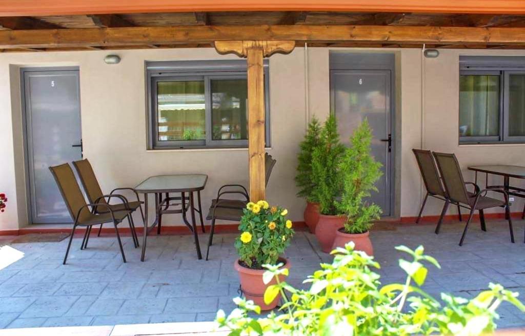 Elia Beach Modern Suites Flogita Exterior photo